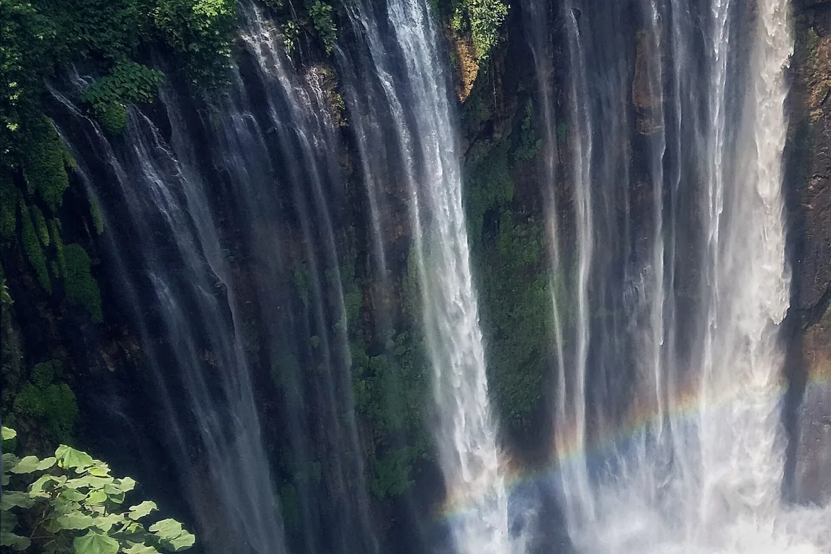 Pemandangan Air Terjun Tumpak Sewu