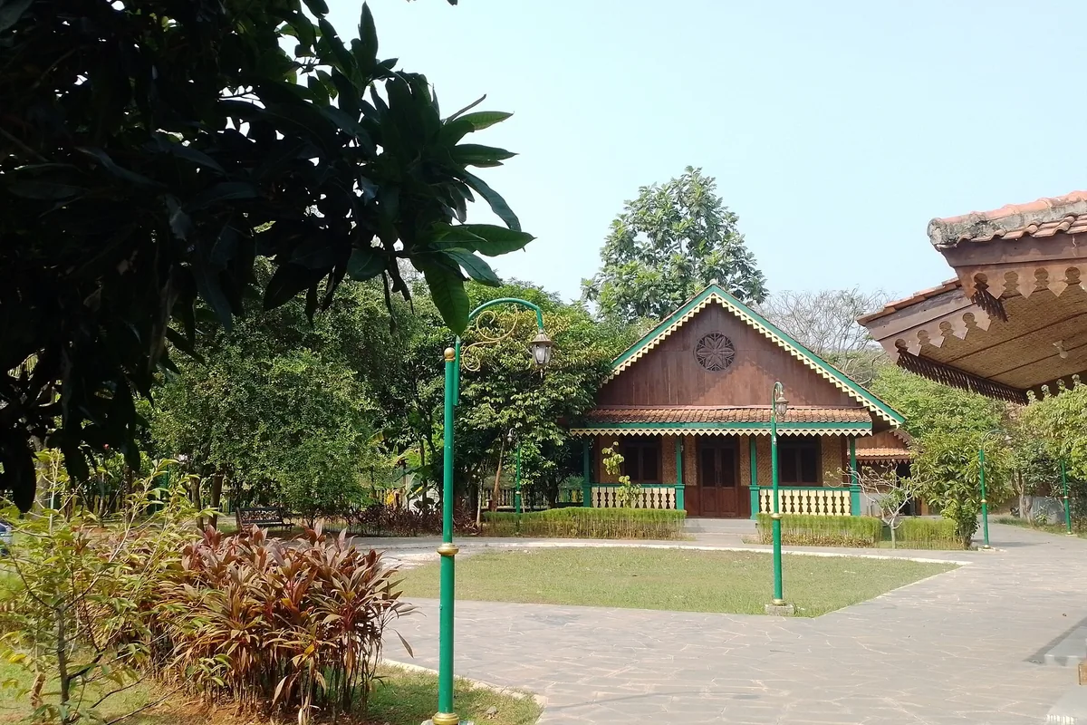 Pemandangan Perkampungan Budaya Betawi Setu Babakan