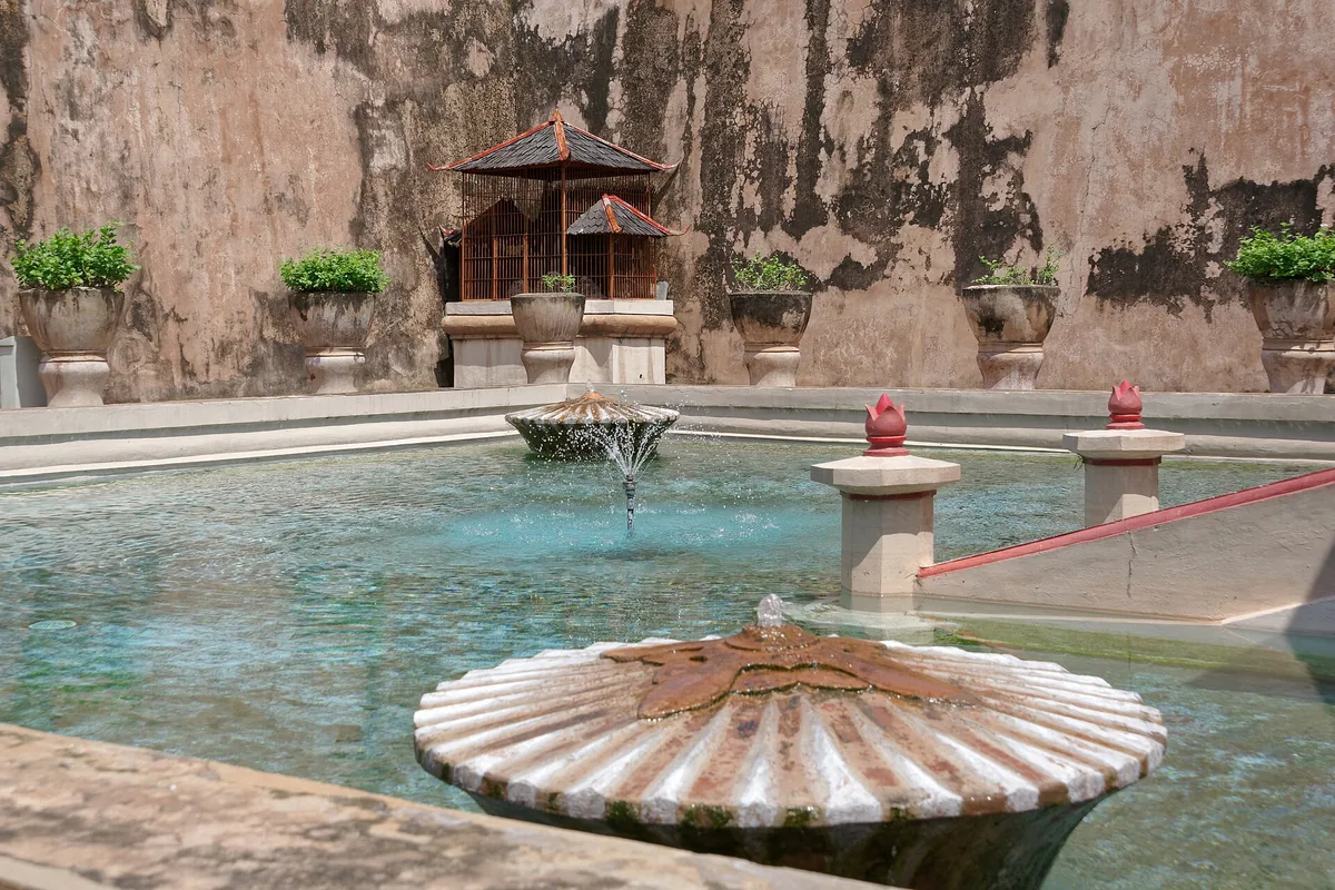 Pemandangan Istana Air Taman Sari